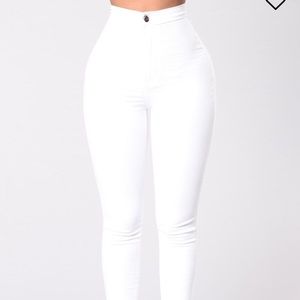 Fashion Nova Jeans - White skinny jeans Fashion Nova Jeans - White skinny jeans